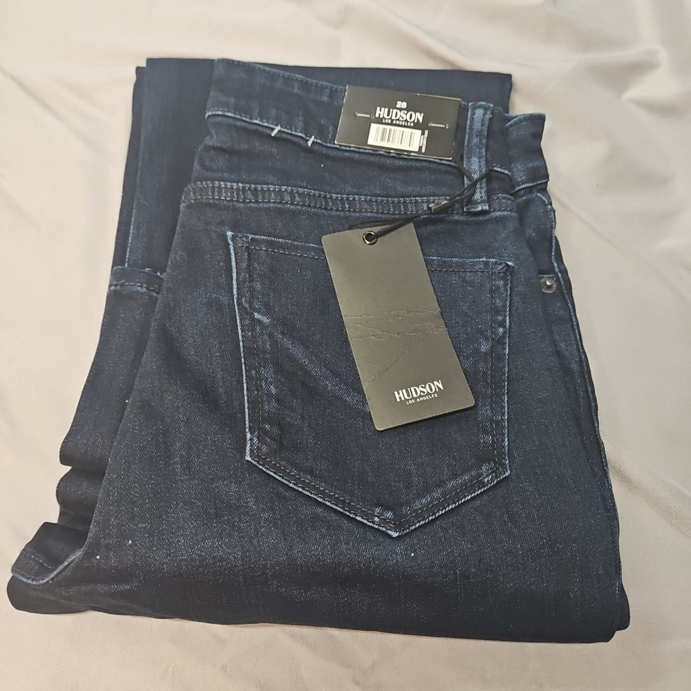 Hudson Women's Straight Leg Jean Size 6 28" waist 29" inseam NWT